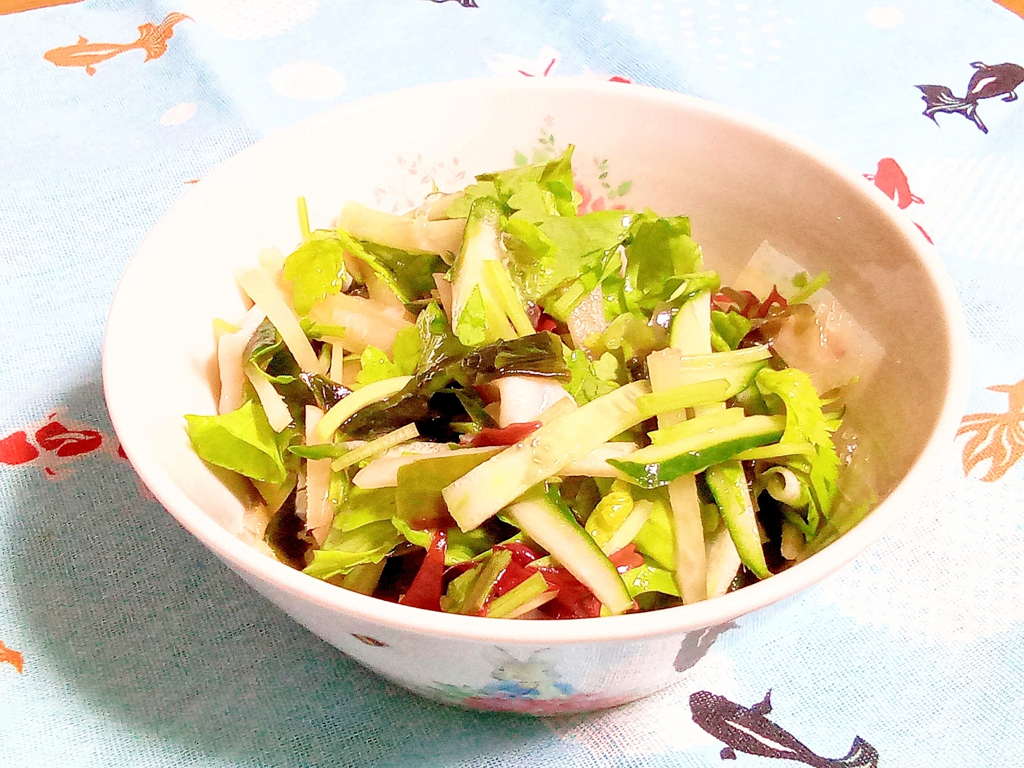 さっぱり爽やか♥️タコと刺身こんにゃくのサラダ