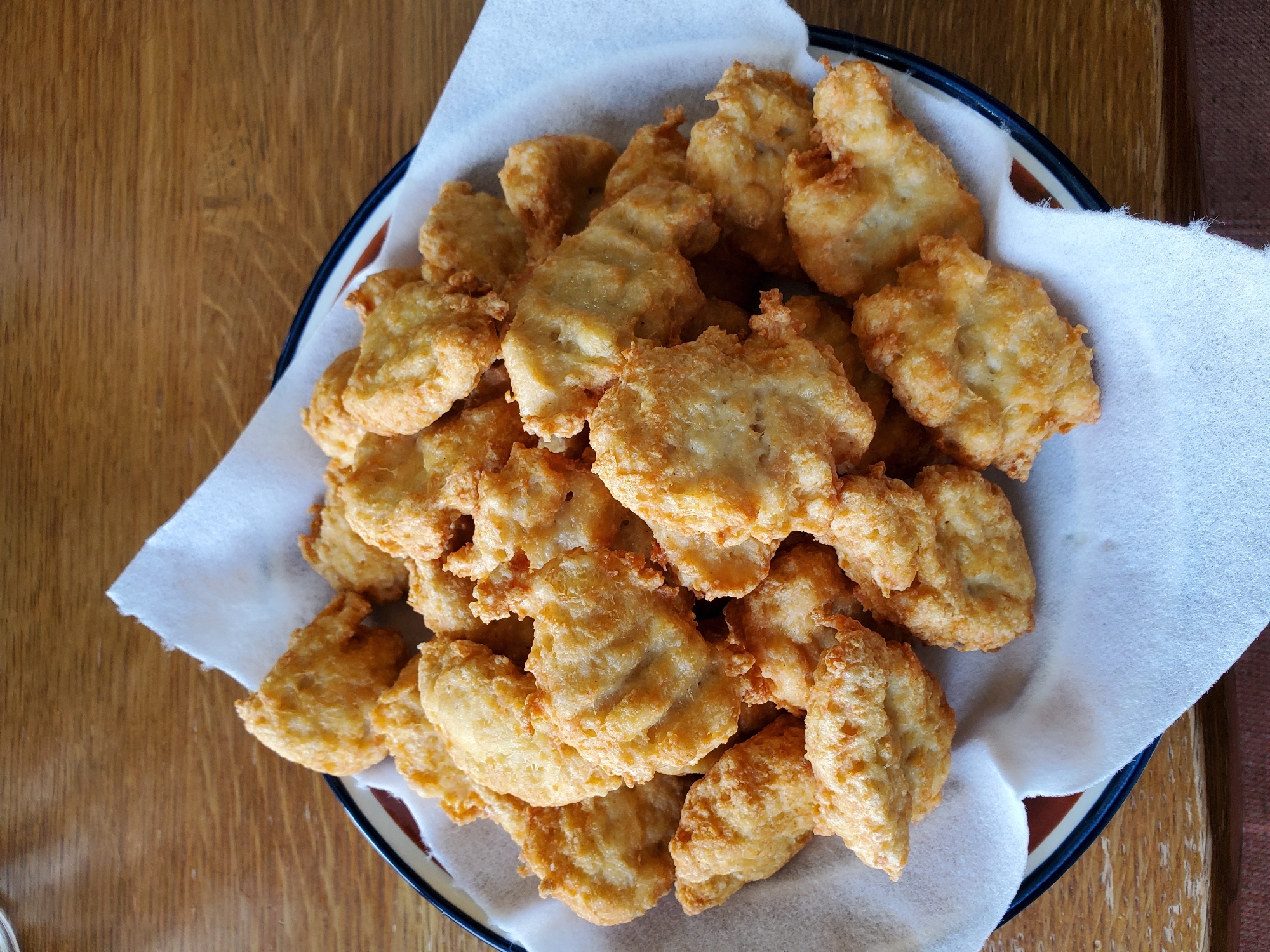 カレー風味のチキンナゲット