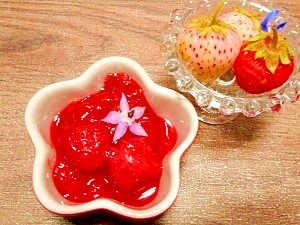 イチゴ?☆ルバーブジャム