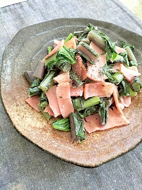 大根の葉とベーコンの旨み炒め♪