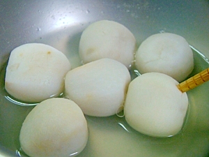 【レンジで】冷凍里芋を手早く美味しく♪下処理の仕方