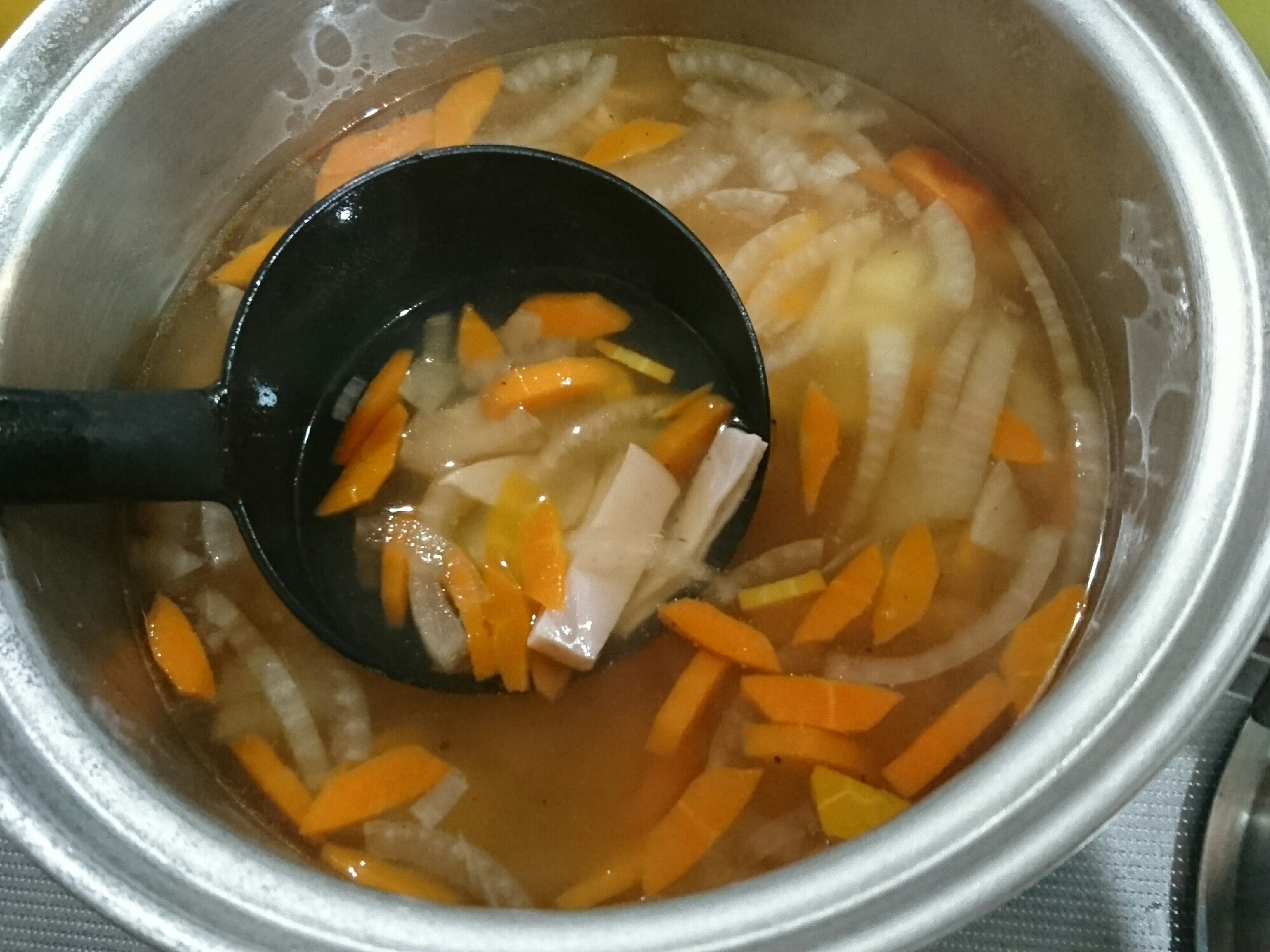 じゃがいも玉ねぎ人参ハムのコンソメスープ レシピ 作り方 By Hideok8 楽天レシピ じゃがいも玉ねぎ人参ハムのコンソメスープ レシピ 作り方 By Hideok8 楽天レシピ