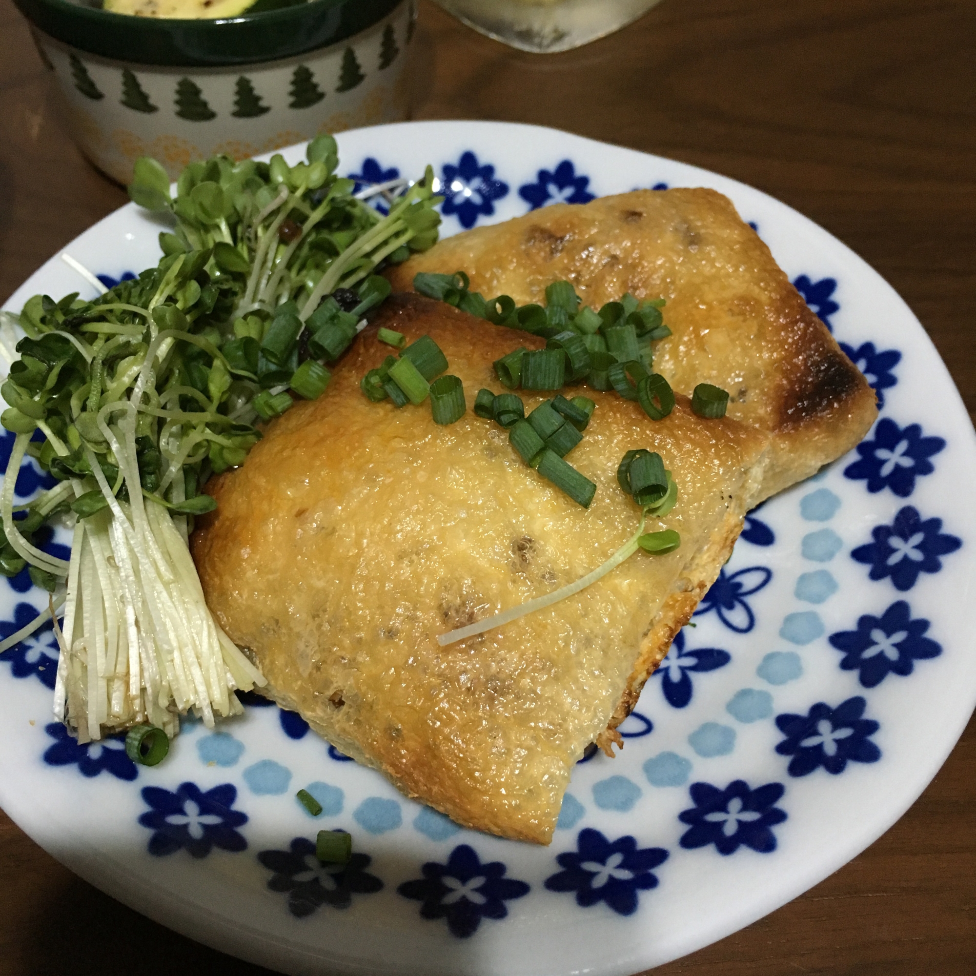 キムチ入り油揚げ焼き