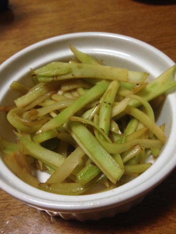 ブロッコリーの茎で！バター醤油炒め