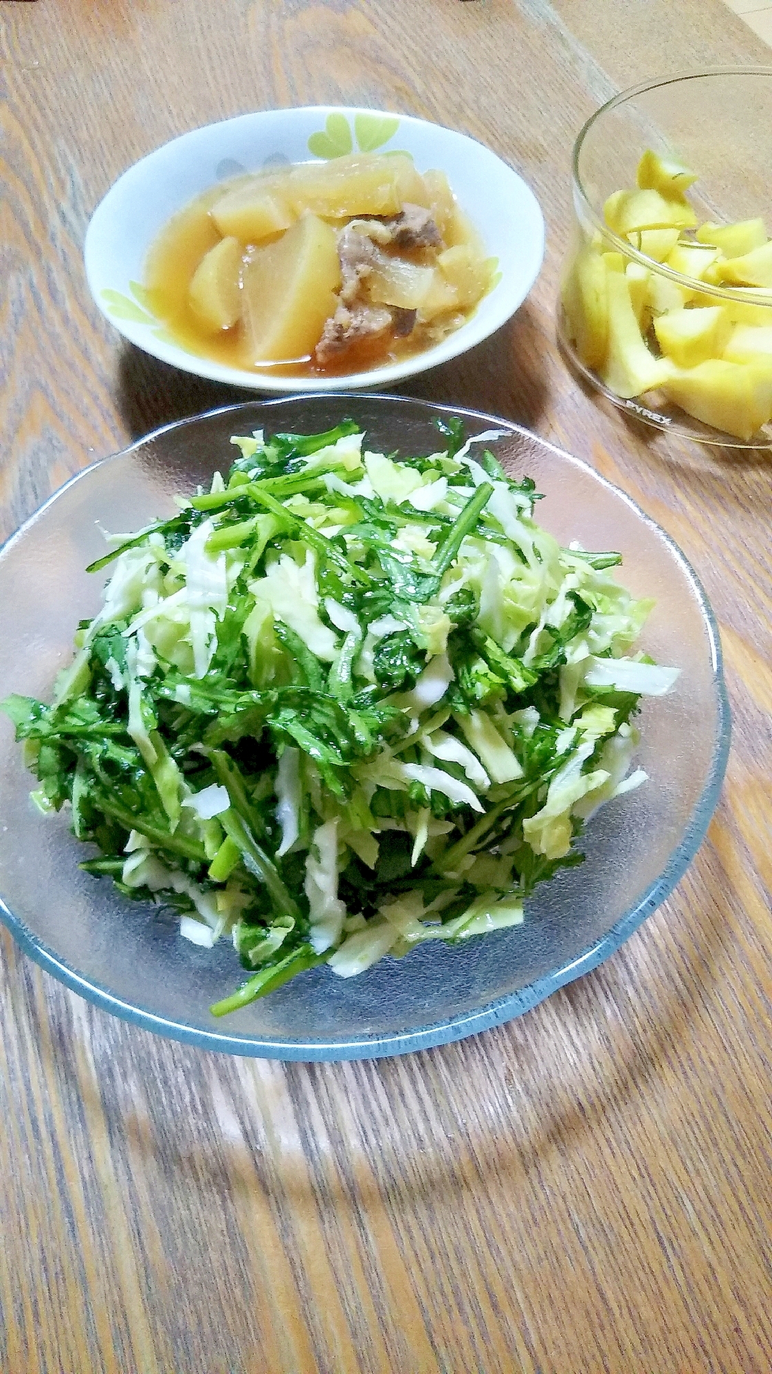 簡単なのに絶品すぎ 春菊とキャベツのサラダ レシピ 作り方 By ぺるく ろ 楽天レシピ 簡単なのに絶品すぎ 春菊とキャベツのサラダ レシピ 作り方 By ぺるく ろ 楽天レシピ