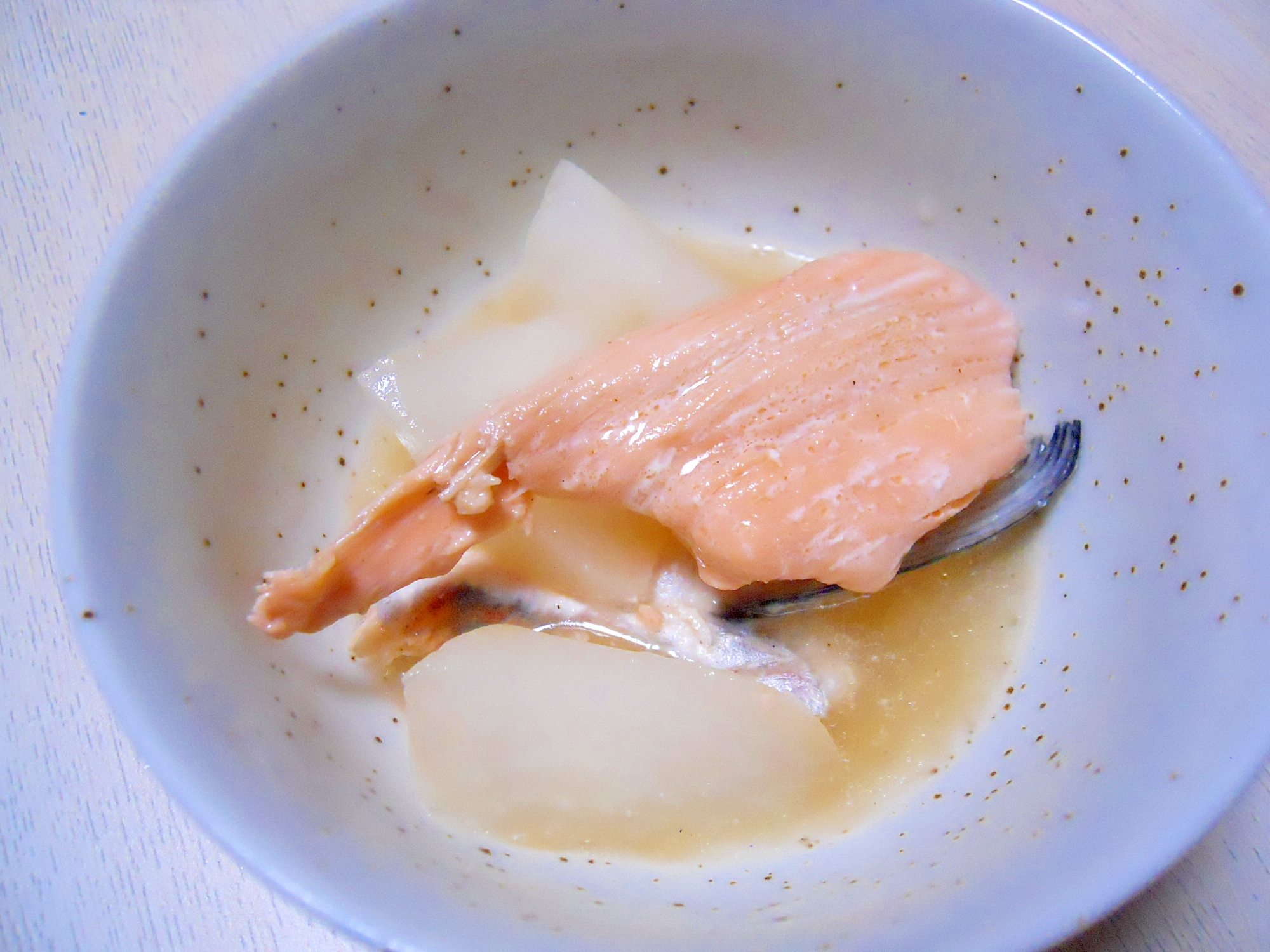 圧力鍋とウェイロンで 大根と鮭アラの中華煮 レシピ 作り方 By ブ 子 楽天レシピ
