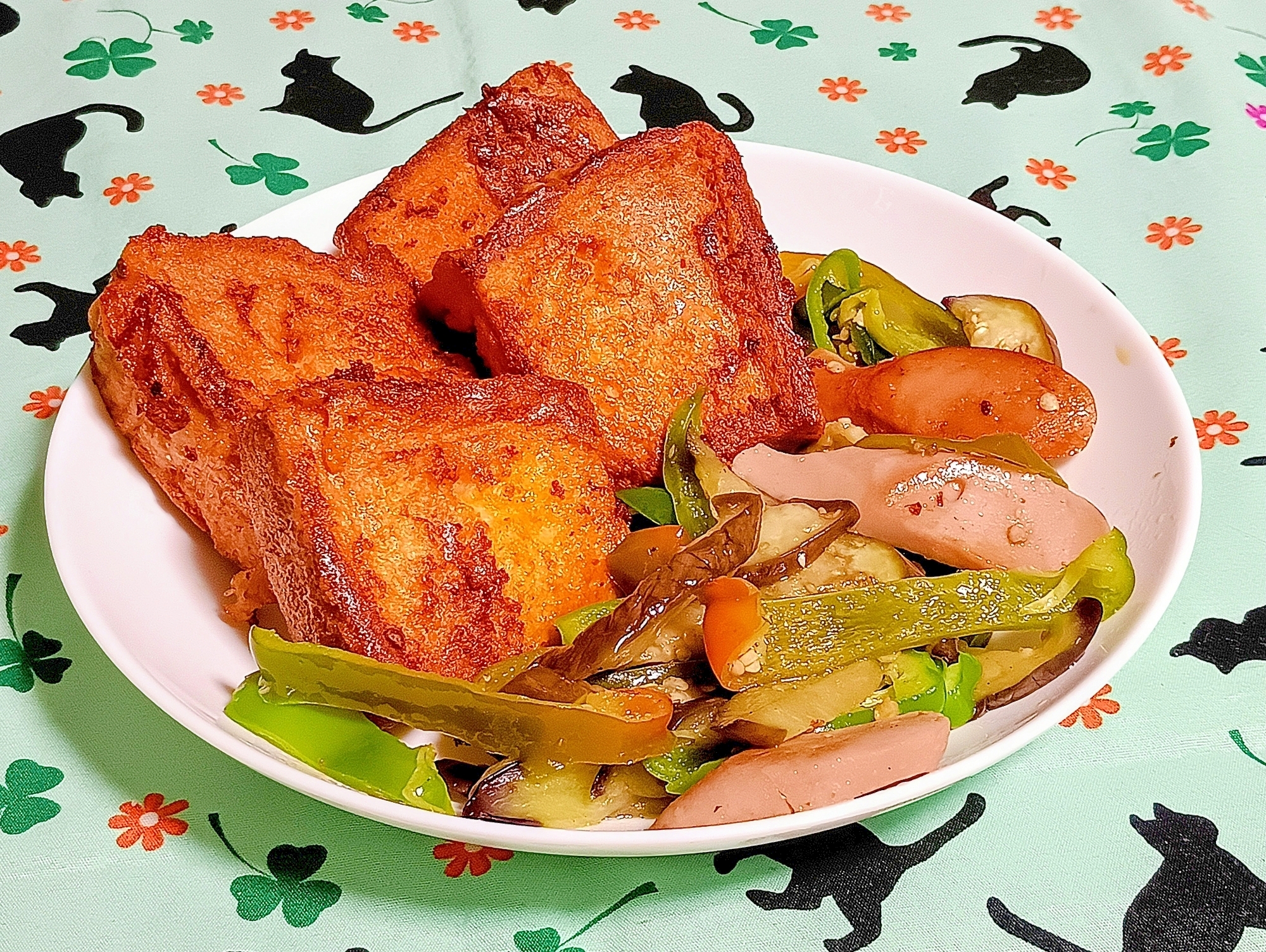 まるでナポリタンのようなフレンチトースト