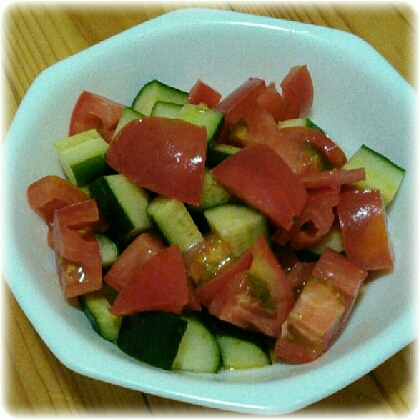 簡単オシャレ＊トマトとキュウリの中華サラダ