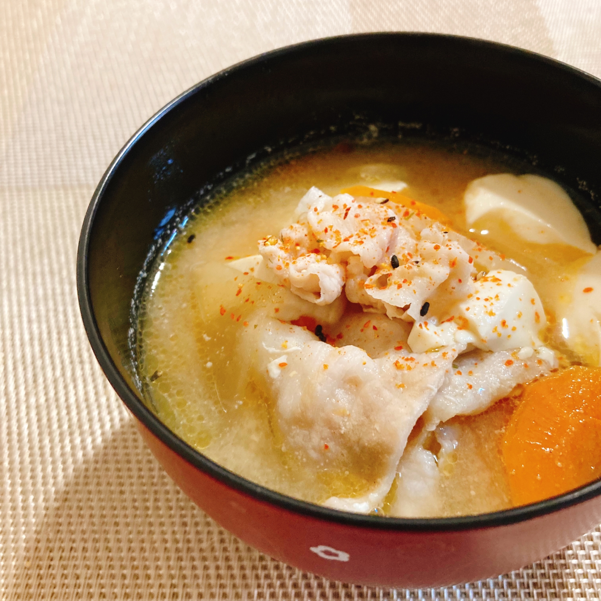 ⭐定食屋さん風 ちょっぴり甘い、コクの豚汁⭐