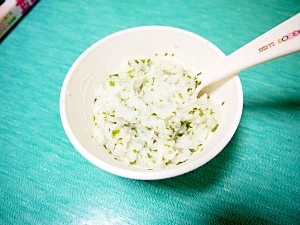 離乳食中期 しらすとわかめのお粥 レシピ 作り方 By ぎにゅ 楽天レシピ