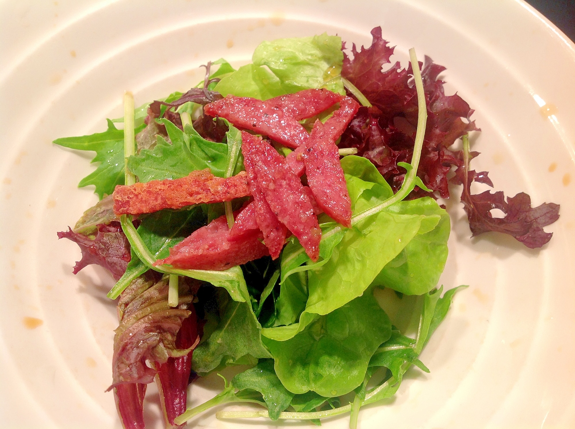 カリカリサラミのグリーンサラダ レシピ・作り方 by Findus - 楽天レシピ