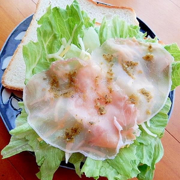 まな板なし５分！レタス&チーズ&生ハムのサンド♪