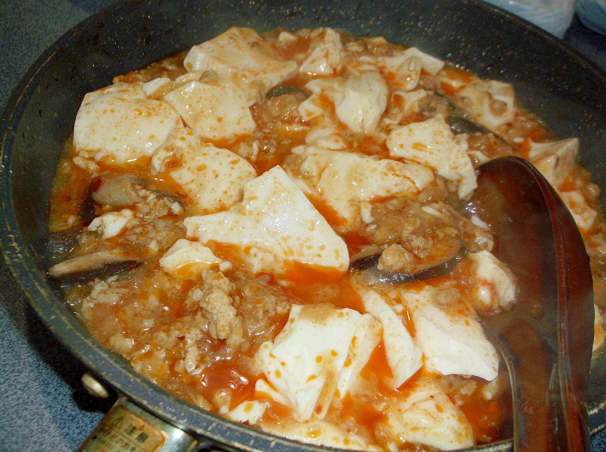 シイタケ入りピリ辛マーボー豆腐