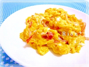 *簡単*かにかまスクランブルエッグ*