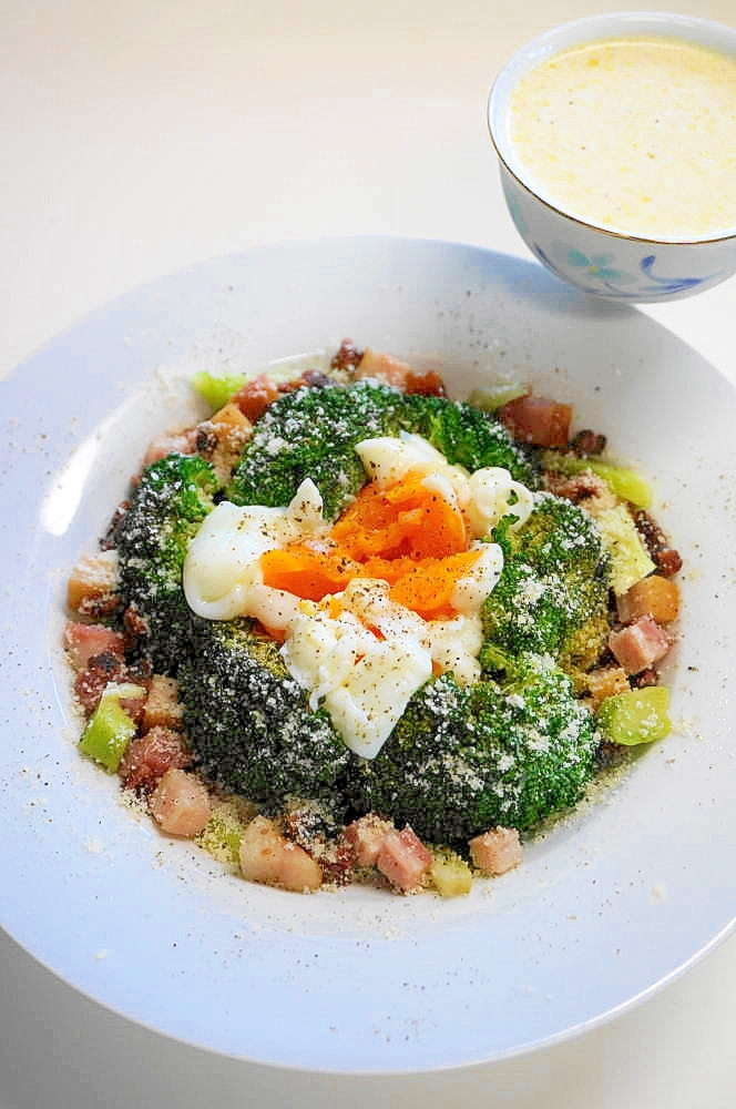 温泉卵を絡めて ブロッコリーの温シーザーサラダ レシピ 作り方 By Oppeke22 楽天レシピ 温泉卵を絡めて ブロッコリーの温シーザーサラダ レシピ 作り方 By Oppeke22 楽天レシピ