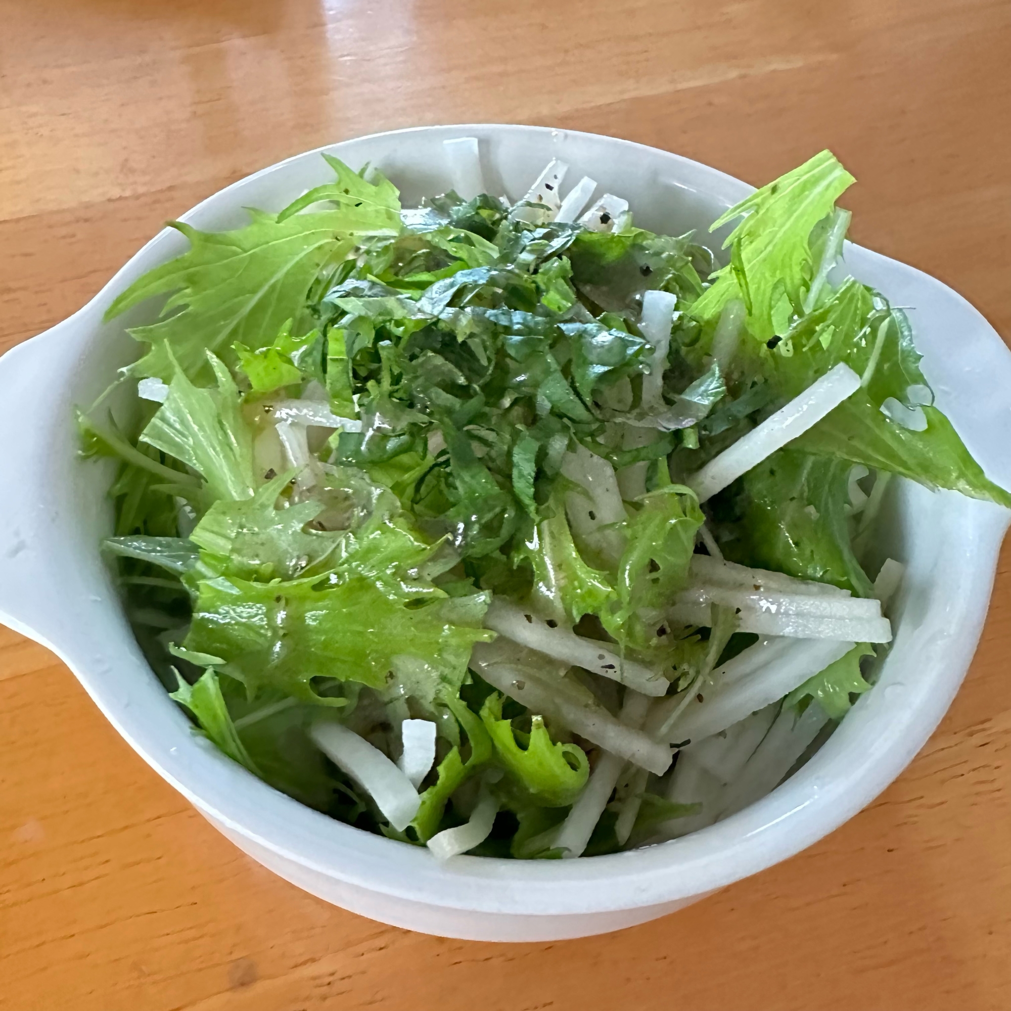 水菜と大根のサラダ⋆⸜ ⚘ ⸝⋆