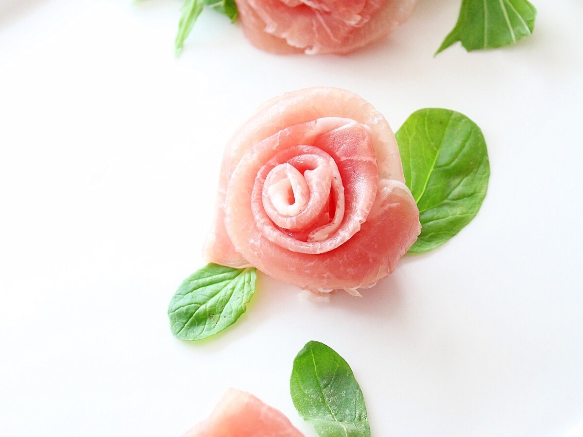 生ハムの薔薇の花の飾り切り お祝いおもてなしに レシピ 作り方 By ラムちゃん1224 楽天レシピ 生ハムの薔薇の花の飾り切り お祝いおもてなしに レシピ 作り方 By ラムちゃん1224 楽天レシピ