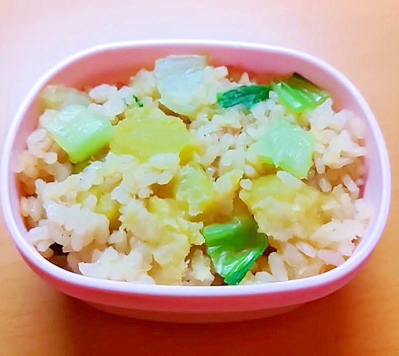 薩摩芋とチンゲン菜の炊き込みご飯