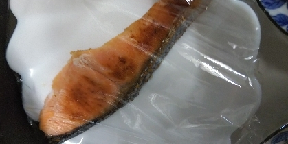 フライパンで焼き塩鮭