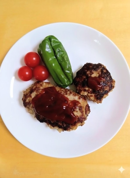 ケチャップとウスターソースのお手軽ハンバーグ