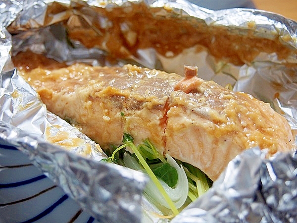 味噌マヨ鮭のホイル焼き
