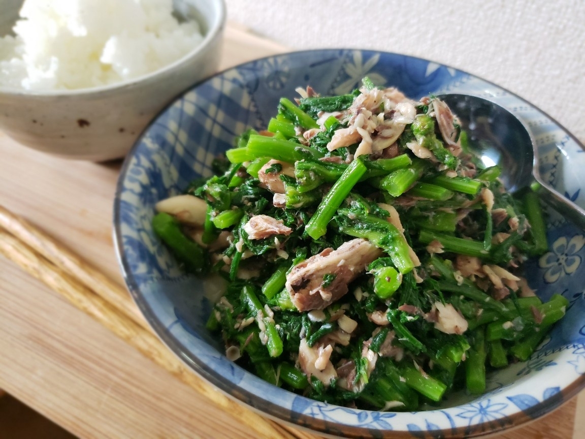 【独居自炊】サバ缶と春菊の和え物
