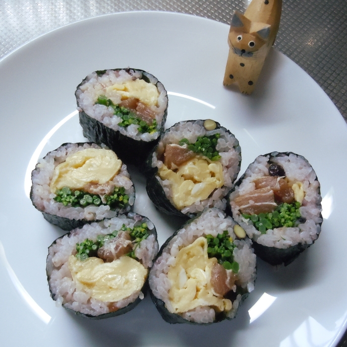 雑穀米で作る簡単美味しい太巻き寿司