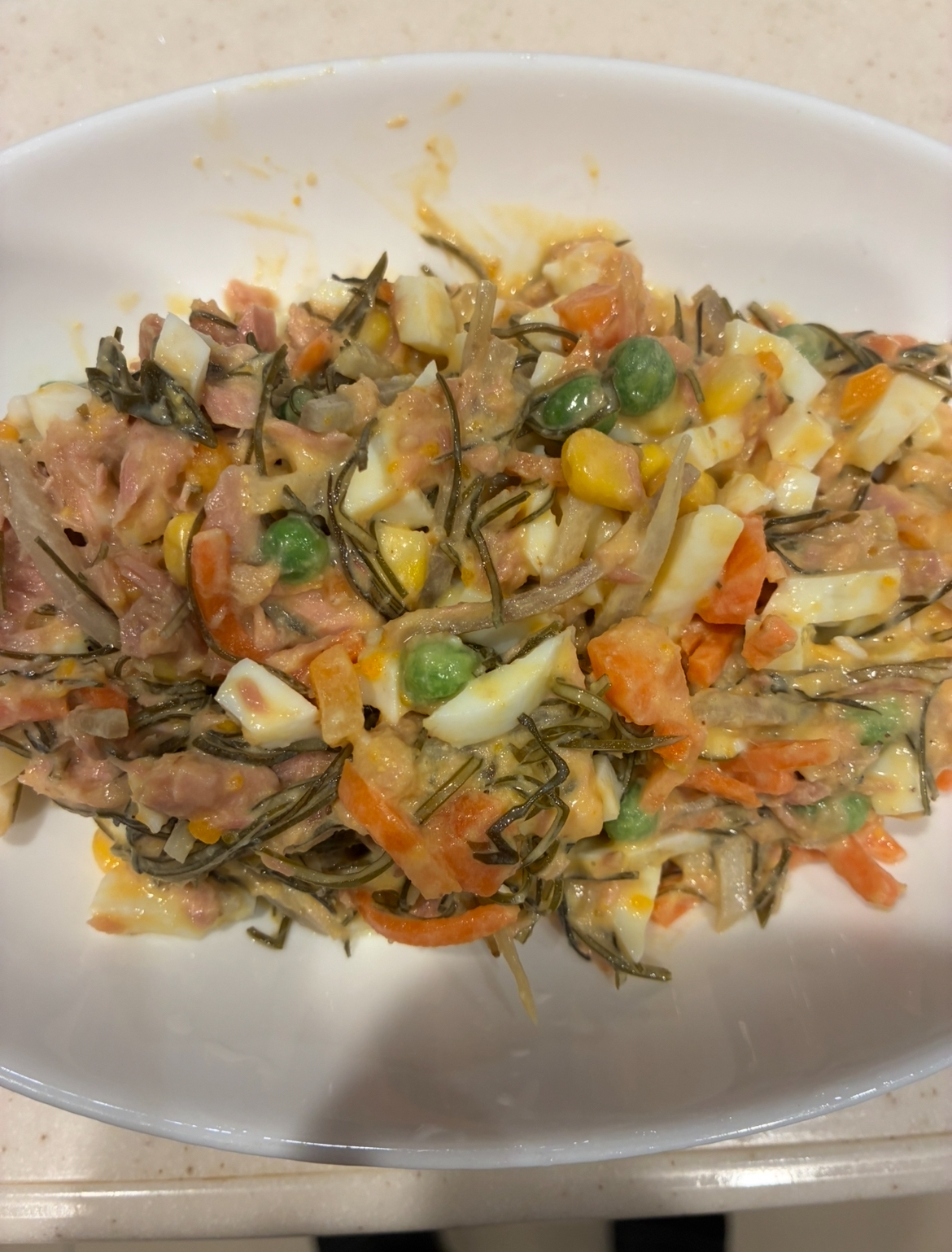 ツナ刻み昆布人参ごぼうのごまマヨ卵サラダ。1121