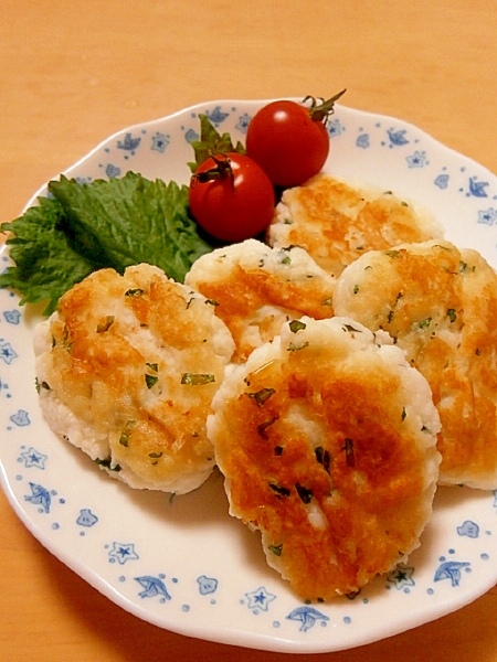 干しエビと大葉の焼きはんぺん。簡単おつまみ