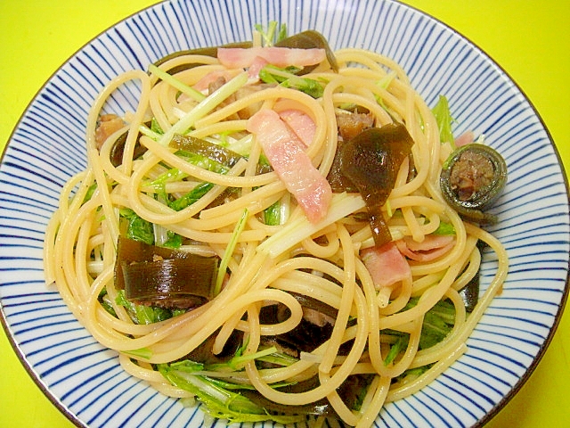 昆布巻きとベーコン水菜の和風パスタ