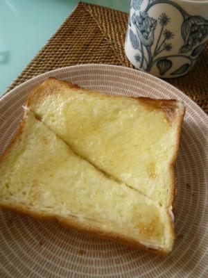 美味しいバタートーストの焼き方 レシピ 作り方 By Jrとmc 楽天レシピ