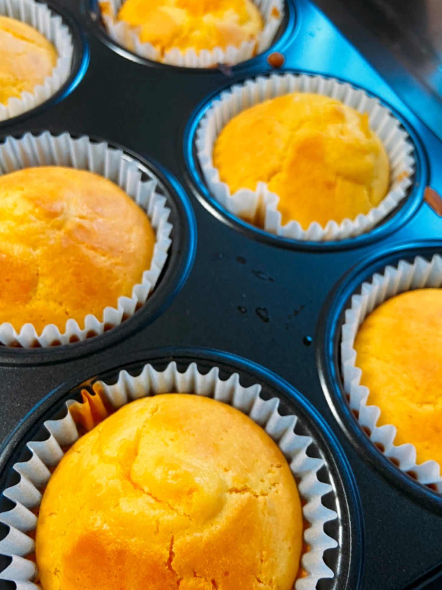 今日のおやつ 米粉でオレンジマフィン