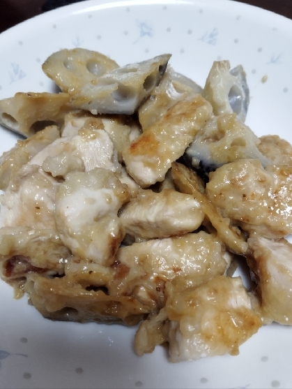 ♢鶏ムネ肉と蓮根の味噌マヨ炒め♢
