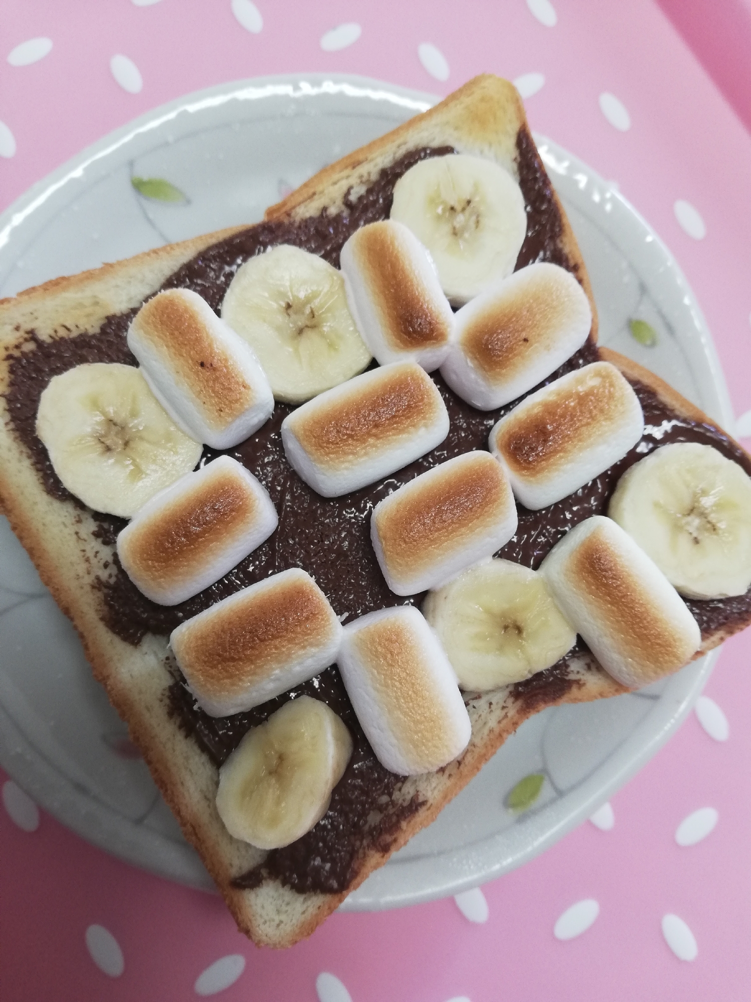 マシュマロとバナナのチョコトースト