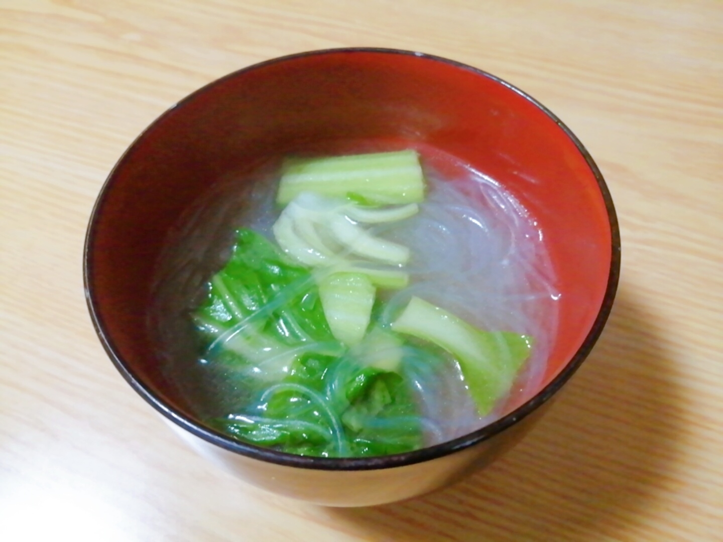 春雨とチンゲン菜の中華スープ