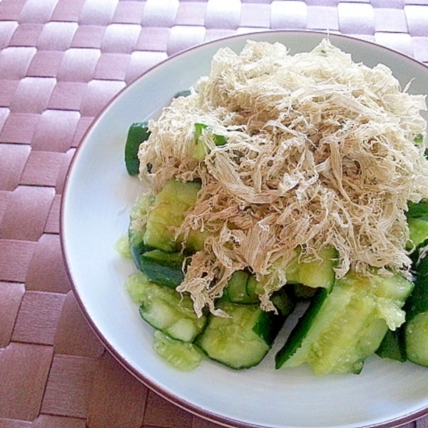 居酒屋メニュー たたききゅうりのとろろ昆布のせ レシピ 作り方 By はぁぽじ 楽天レシピ 居酒屋メニュー たたききゅうりのとろろ昆布のせ レシピ 作り方 By はぁぽじ 楽天レシピ