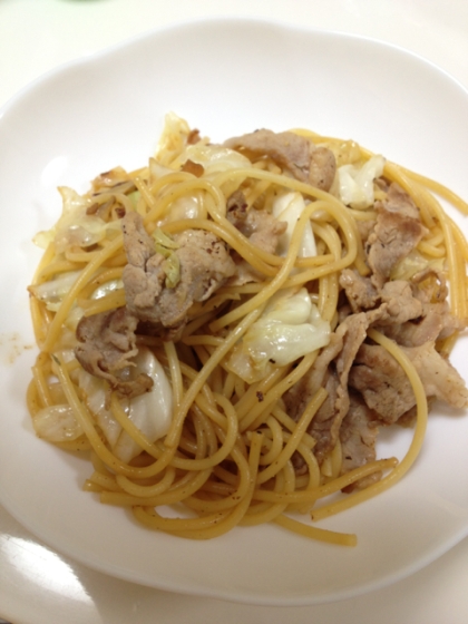 材料はシンプルなのに、とっても美味しいパスタですね！簡単で嬉しいです。ご馳走様でした(*^_^*)