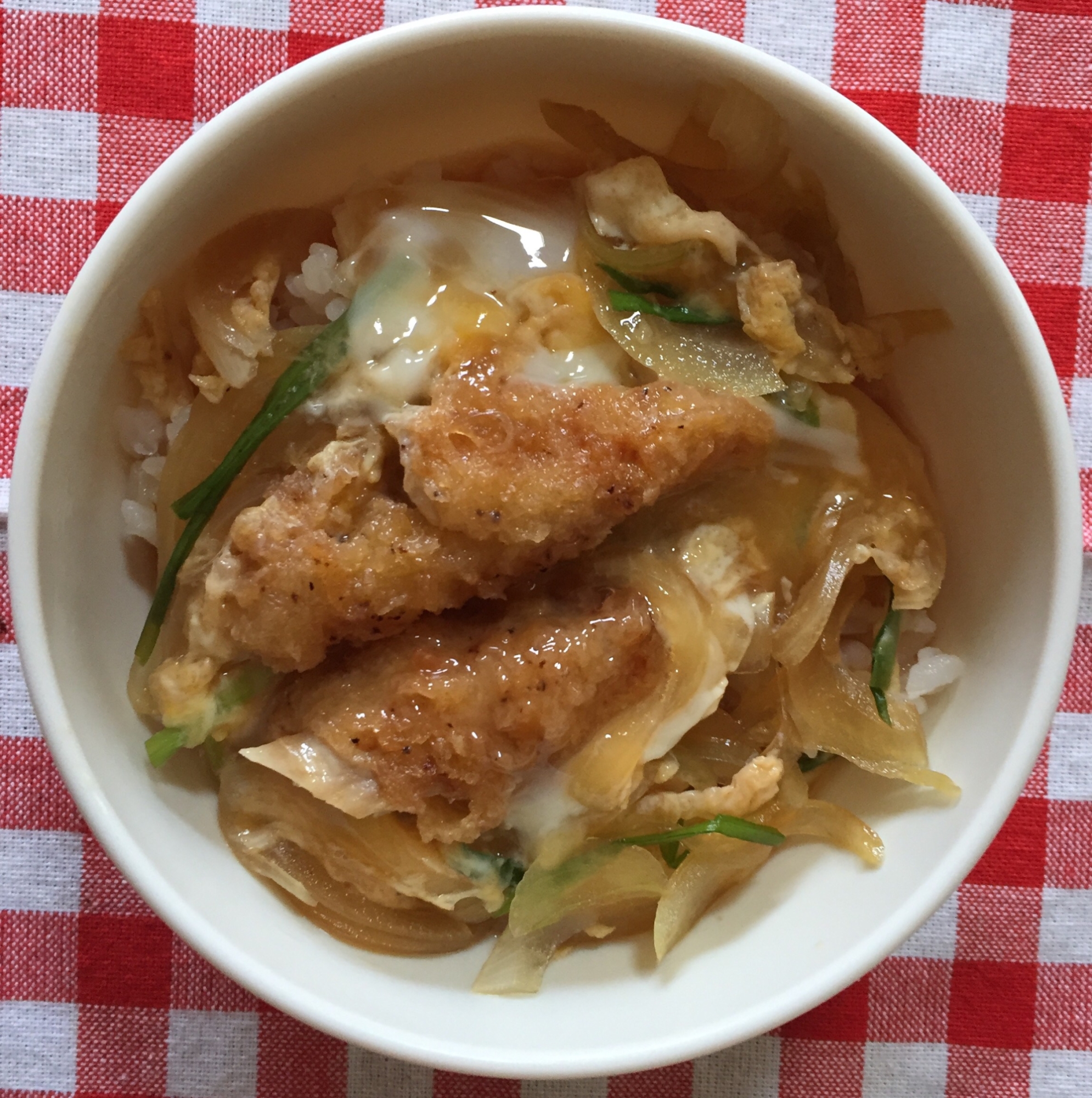 串カツの残り1本でリメイクめんつゆ簡単ミニかつ丼 レシピ 作り方 By ともオカンyoutuber 楽天レシピ 串カツの残り1本でリメイクめんつゆ簡単ミニかつ丼 レシピ 作り方 By ともオカンyoutuber 楽天レシピ