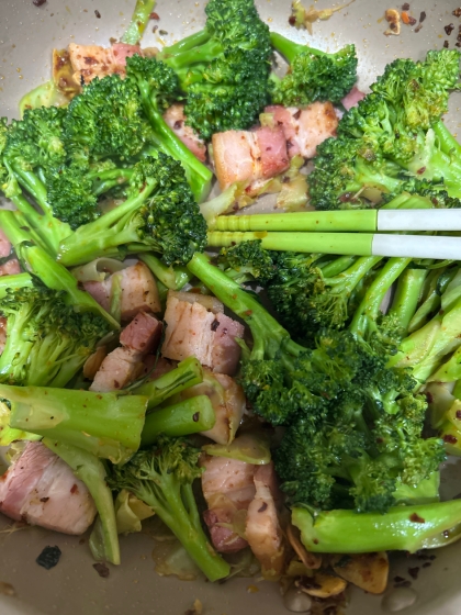 大人の味☆ブロッコリーのガーリック炒め