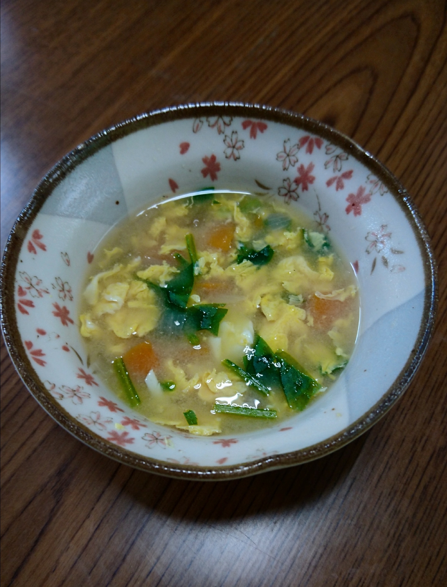 離乳食完了期 1歳 子供も食べれる野菜と卵の味噌汁 レシピ 作り方 By ℳママ 楽天レシピ