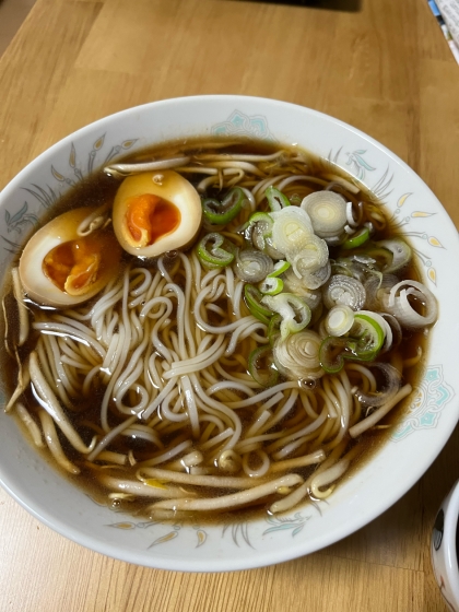 思ったよりも醤油ラーメンのように仕上がって美味しかったです！

またつくります！