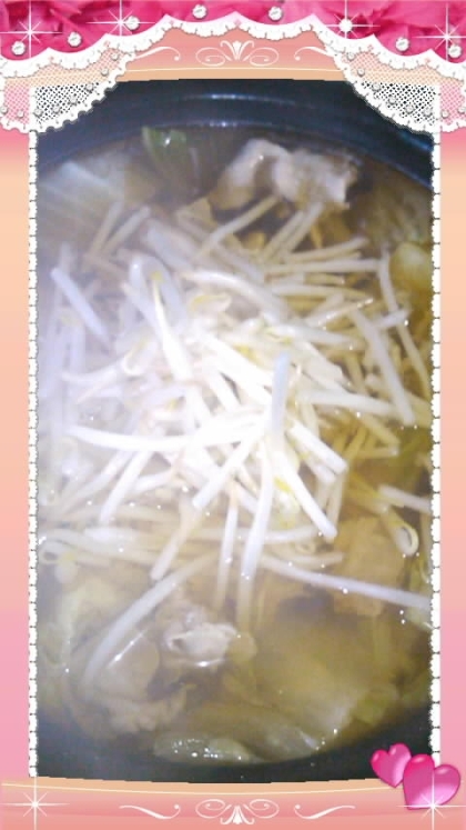 コンソメスープで作る白菜鍋