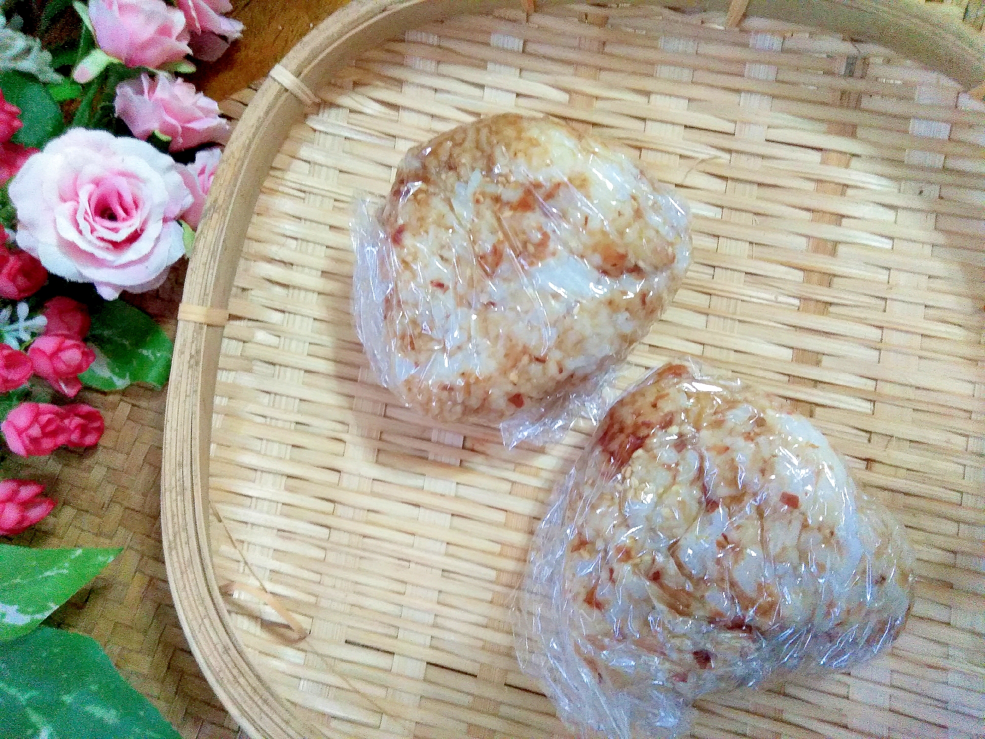 素朴 鰹節セサミン入りおにぎり レシピ 作り方 By 夢シニア 楽天レシピ