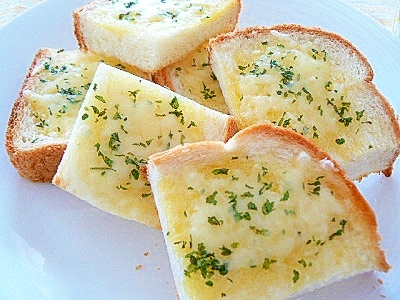 ひとくちチーズトースト☆ガーリック風味