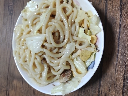 だしが香る♪ツナ入り焼きうどん
