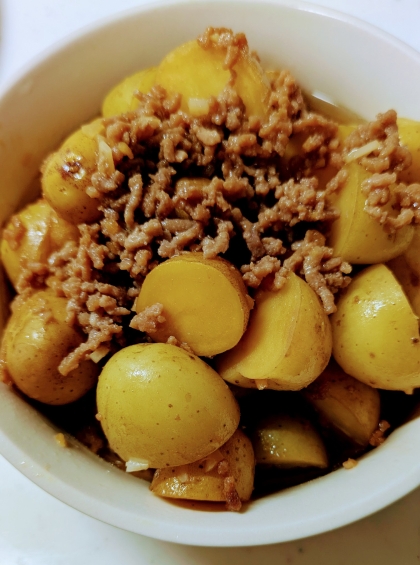 ひき肉とジャガイモで、ジャガイモのそぼろ煮