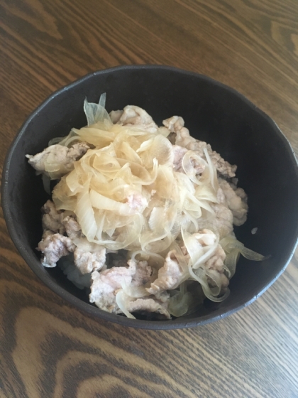 牛肉がなかったので冷凍してた豚肉で代用しましたが、簡単で美味しかったです♪