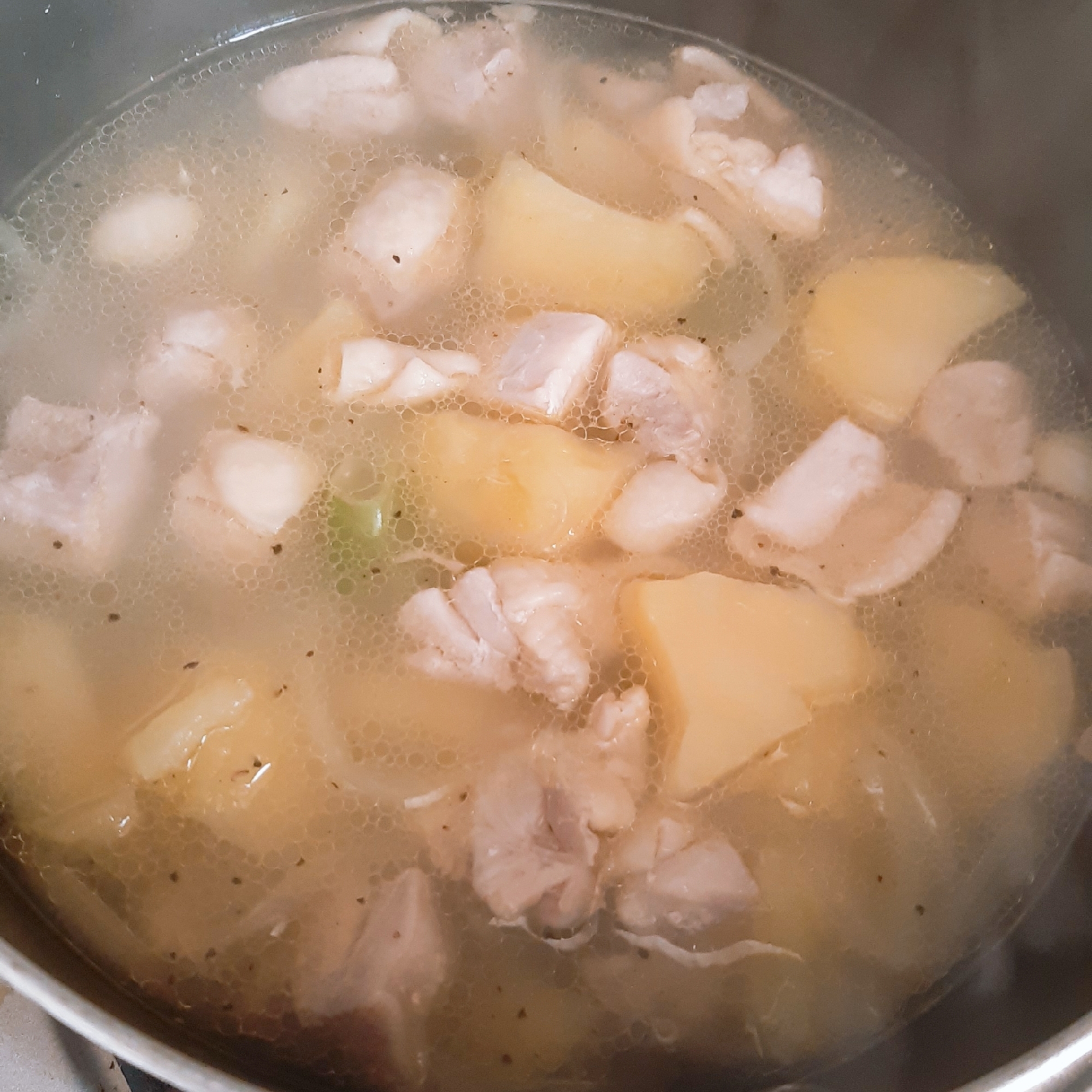 ◎鶏肉とじゃがいもの中華スープ