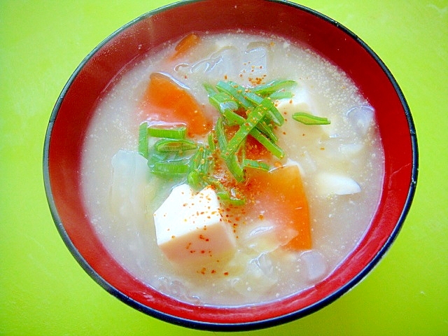 豆腐と野菜のとろみ味噌汁