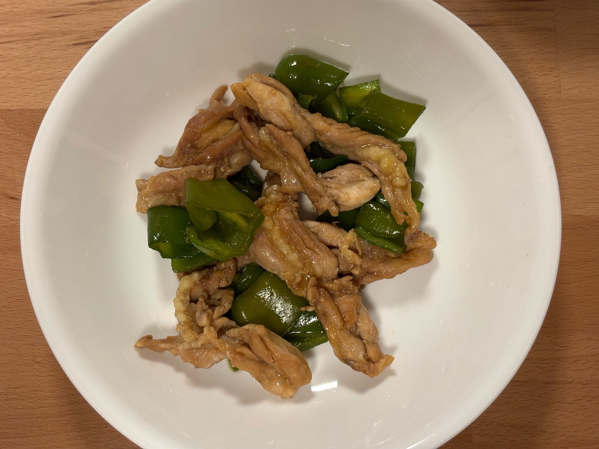 せせりとピーマンの野菜炒め